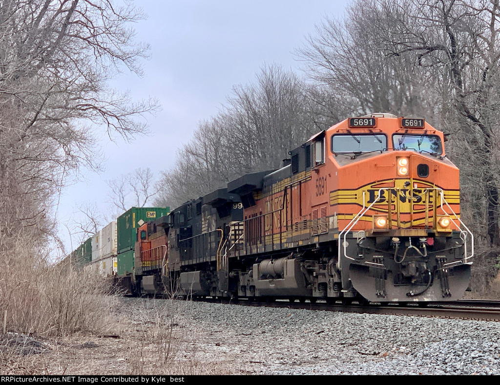 BNSF 5691 